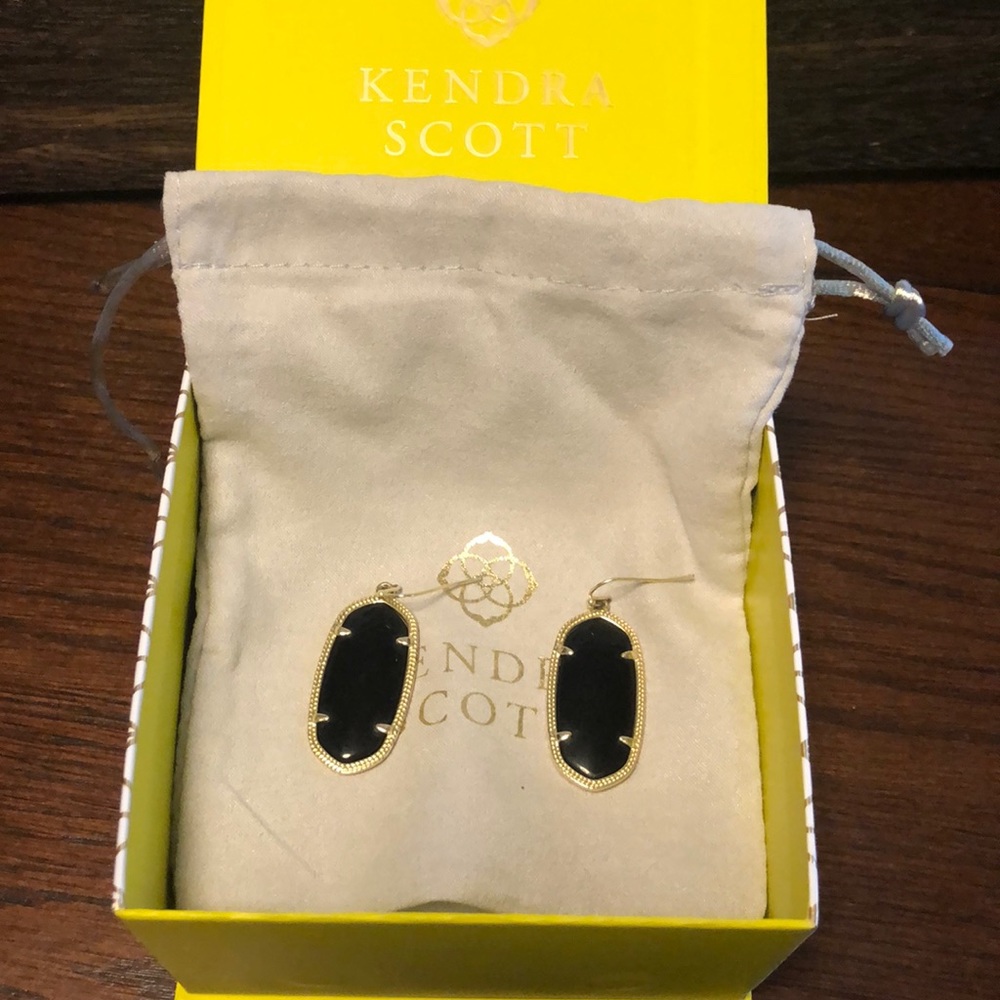 Kendra Scott Elle earrings